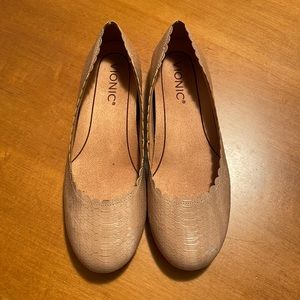 Vionic Julieta Flats